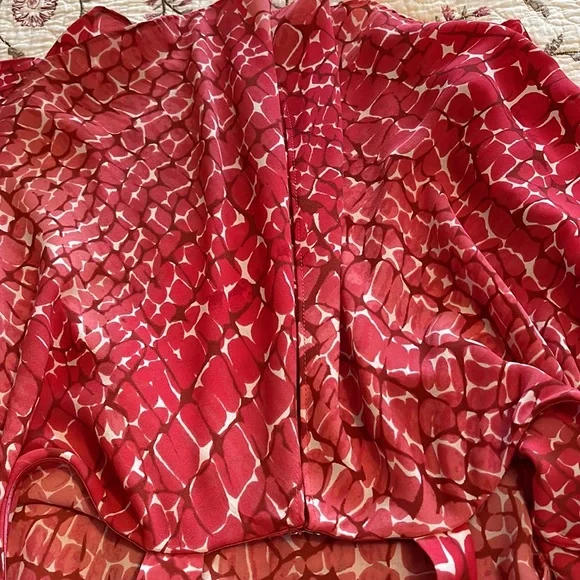 WHITE HOUSE BLACK MARKET NWOT SLEEVELESS FLOWY BLOUSE WITH OPEN BACK - Picture 7 of 10